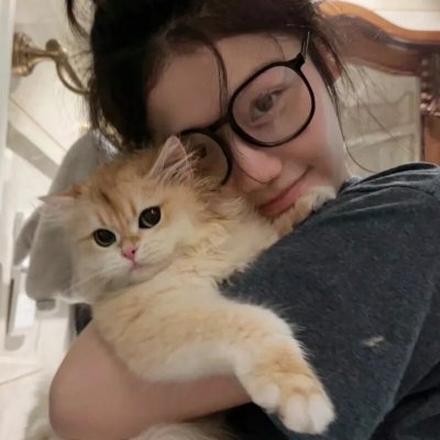 三个摩登女性